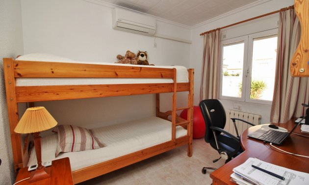 Reventa - Detached Villa -
Torrevieja - La Siesta