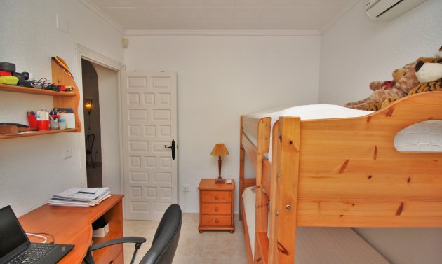 Reventa - Detached Villa -
Torrevieja - La Siesta