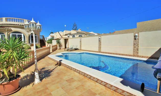 Reventa - Detached Villa -
Torrevieja - La Siesta