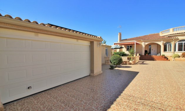 Reventa - Detached Villa -
Torrevieja - La Siesta
