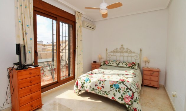 Reventa - Adosado -
Villamartín - PAU 8