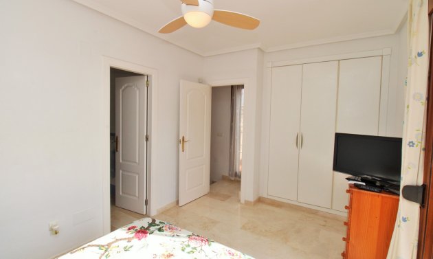 Reventa - Adosado -
Villamartín - PAU 8