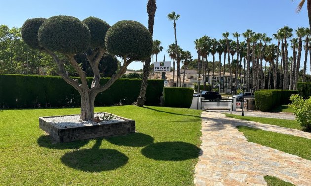 Resale - Apartment -
Orihuela Costa - Villamartín