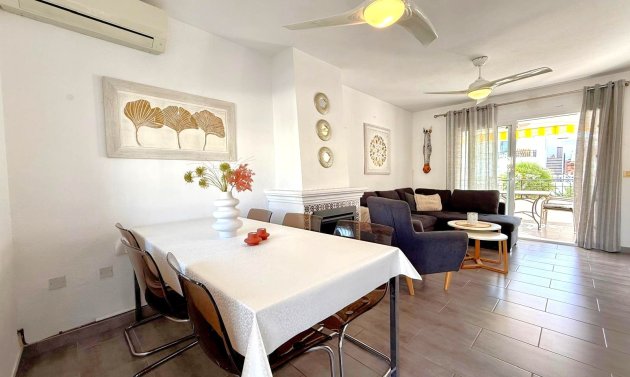 Wiederverkauf - Stadthaus -
Villamartín - Villamartin