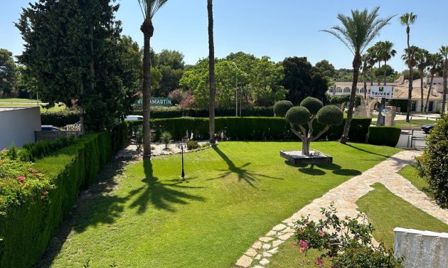 Resale - Apartment -
Orihuela Costa - Villamartín