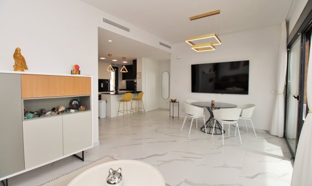 Wiederverkauf - Wohnung -
San Miguel de Salinas