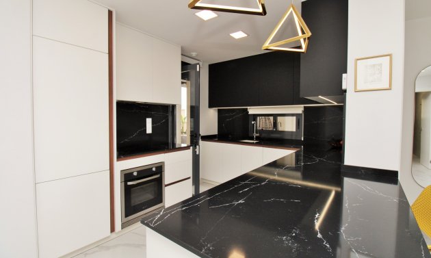 Wiederverkauf - Wohnung -
San Miguel de Salinas