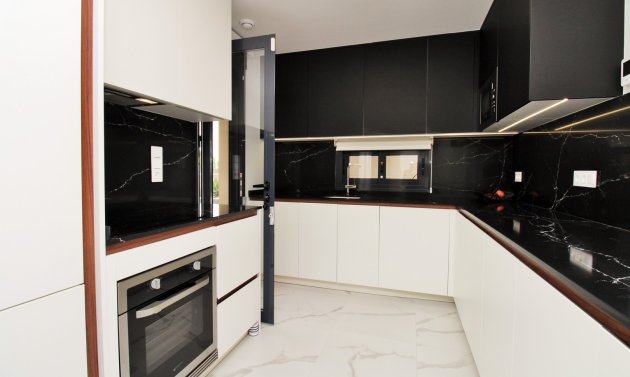 Wiederverkauf - Wohnung -
San Miguel de Salinas