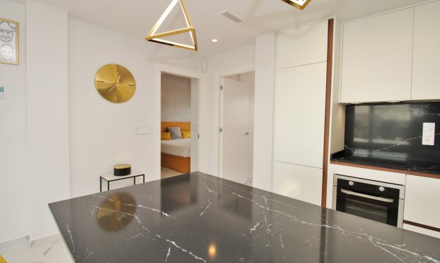 Wiederverkauf - Wohnung -
San Miguel de Salinas