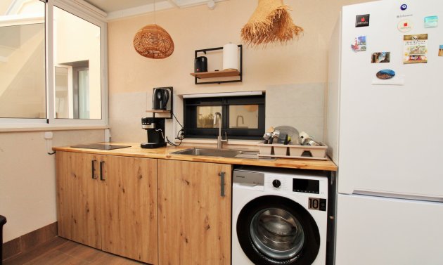 Wiederverkauf - Wohnung -
San Miguel de Salinas