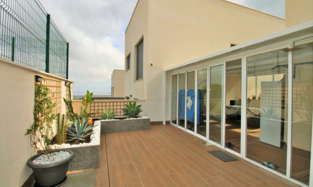 Wiederverkauf - Wohnung -
San Miguel de Salinas