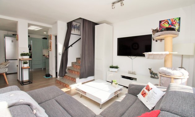 Reventa - Adosado -
Villamartín - Villamartin