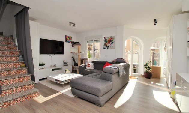 Reventa - Adosado -
Villamartín - Villamartin