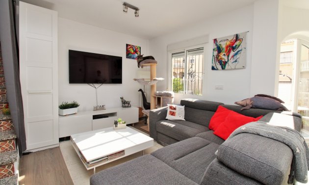 Reventa - Adosado -
Villamartín - Villamartin