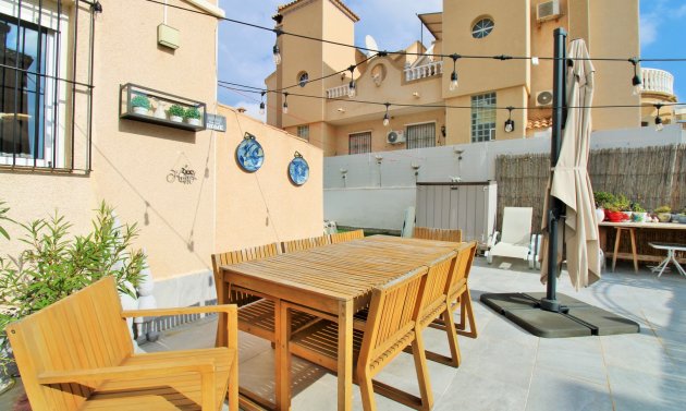 Reventa - Adosado -
Villamartín - Villamartin