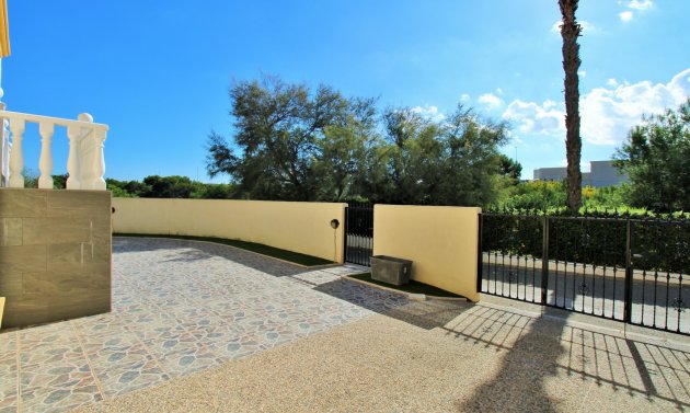 Wiederverkauf - Villa -
Playa Flamenca