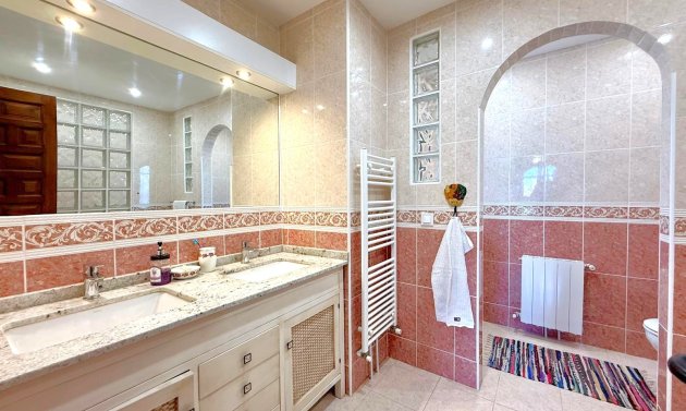 Resale - Detached Villa -
Villamartín - Villamartin