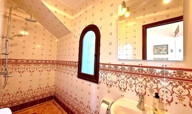 Resale - Detached Villa -
Villamartín - Villamartin