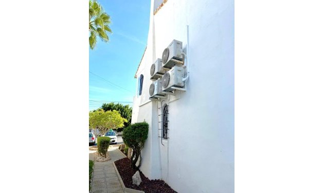 Resale - Detached Villa -
Villamartín - Villamartin