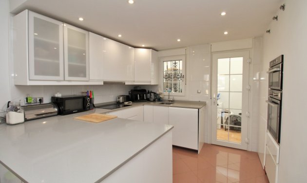 Återförsäljning - Detached Villa -
Villamartín - Los Dolses