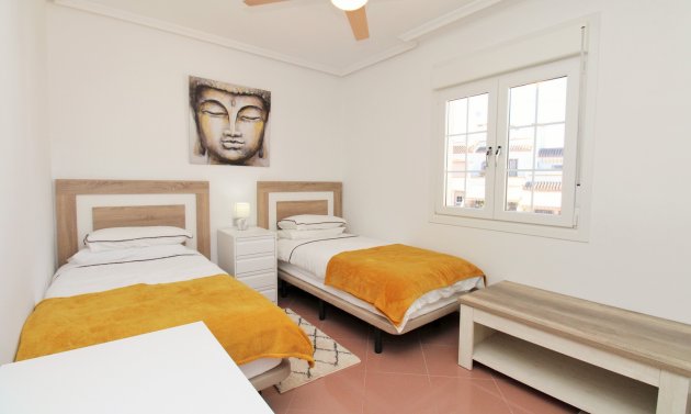 Återförsäljning - Detached Villa -
Villamartín - Los Dolses