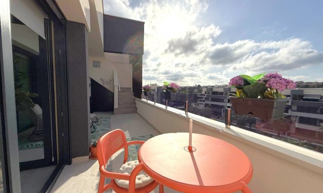 Reventa - Ático -
Orihuela Costa - Los Altos