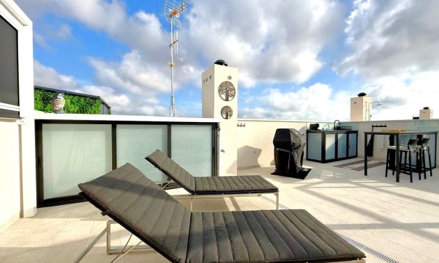 Reventa - Ático -
Orihuela Costa - Los Altos