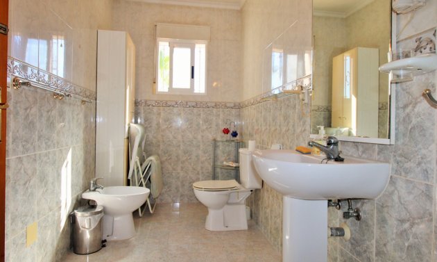 Resale - Townhouse -
Villamartín - Villamartin