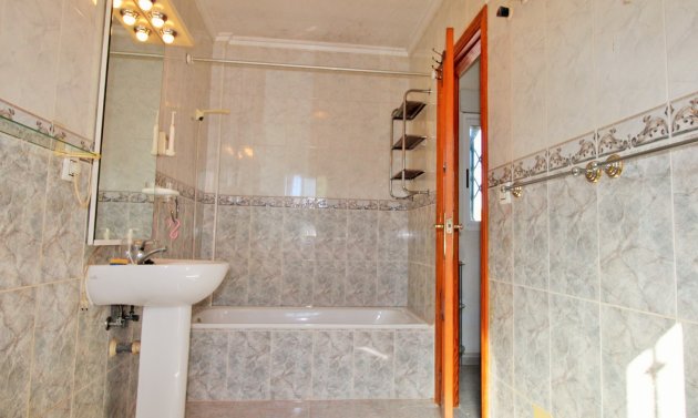 Resale - Townhouse -
Villamartín - Villamartin