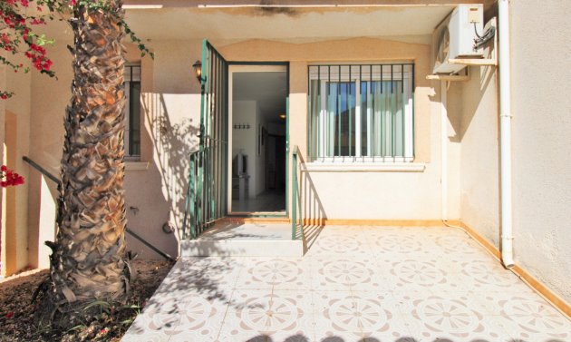 Resale - Townhouse -
Villamartín - Villamartin