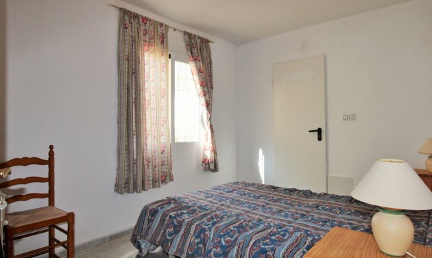 Resale - Townhouse -
Villamartín - Villamartin