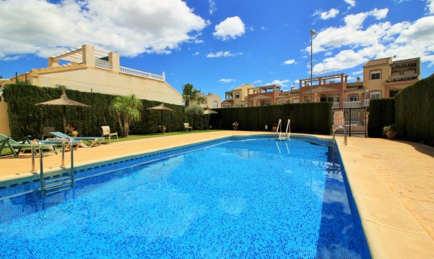 Resale - Townhouse -
Villamartín - Villamartin