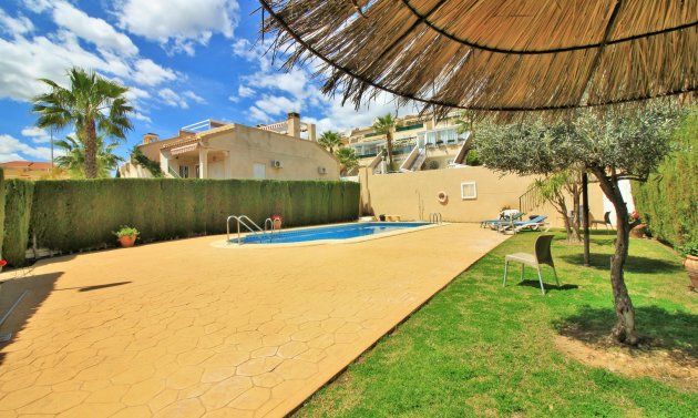 Resale - Townhouse -
Villamartín - Villamartin