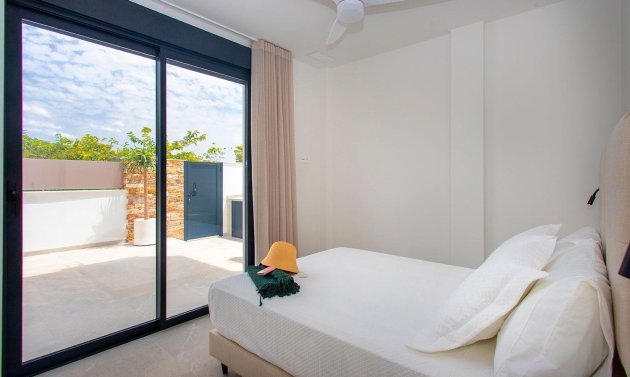 Neue Gebäude - Villa -
Sucina