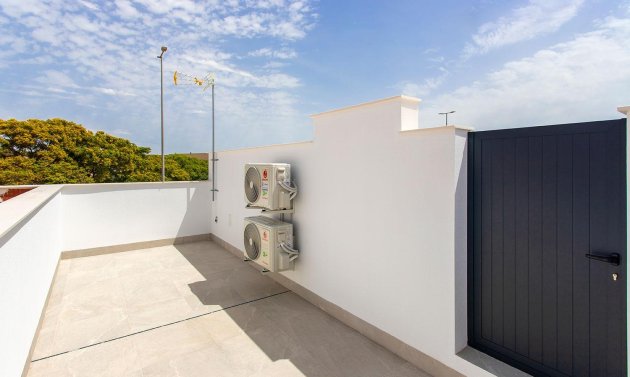 Neue Gebäude - Villa -
Sucina