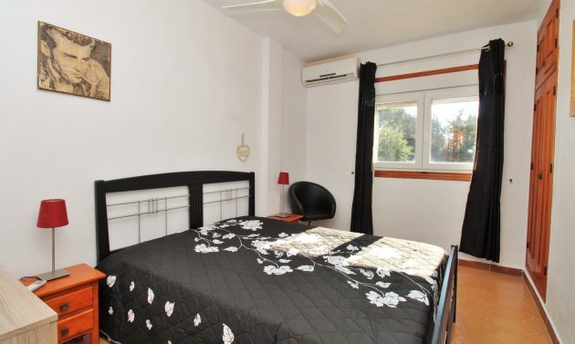 Wiederverkauf - Wohnung -
Villamartín - Villamartin