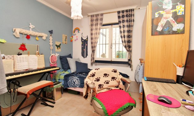 Resale - Bungalow -
Torrevieja - El Chaparral