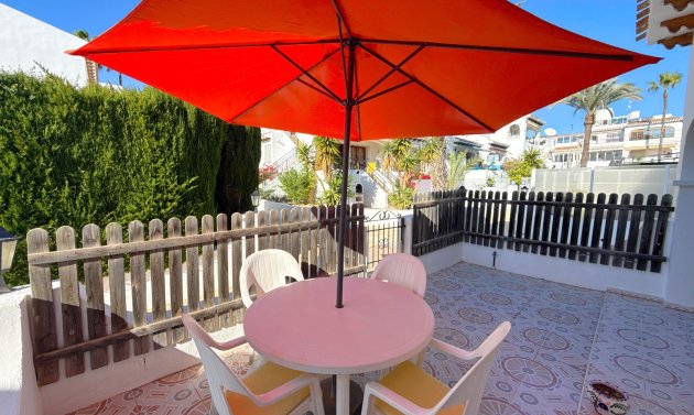 Resale - Villa -
Villamartin