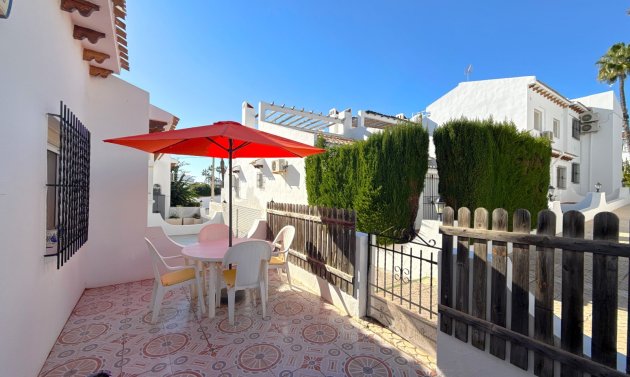 Resale - Villa -
Villamartin