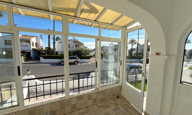 Resale - Villa -
Villamartin