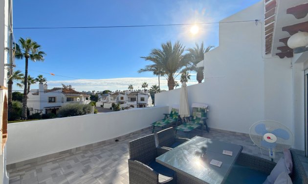 Resale - Villa -
Villamartin