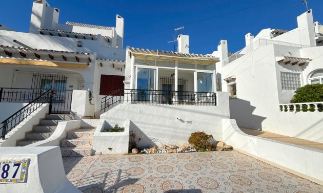 Resale - Villa -
Villamartin