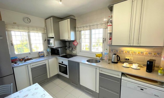 Återförsäljning - Detached Villa -
Villamartin