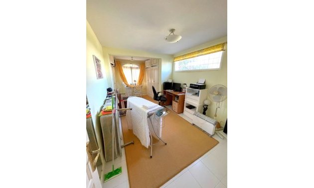 Återförsäljning - Detached Villa -
Villamartin