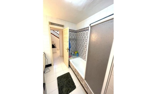 Återförsäljning - Detached Villa -
Villamartin