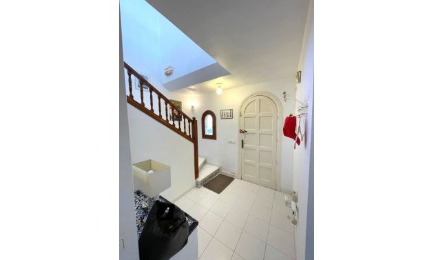 Återförsäljning - Detached Villa -
Villamartin