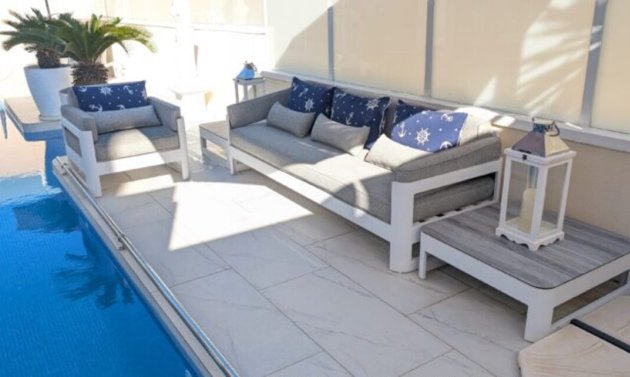 Reventa - Villa -
Villamartín - Villamartin