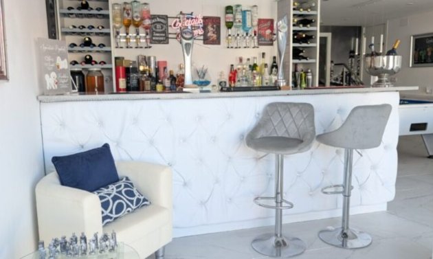 Reventa - Villa -
Villamartín - Villamartin