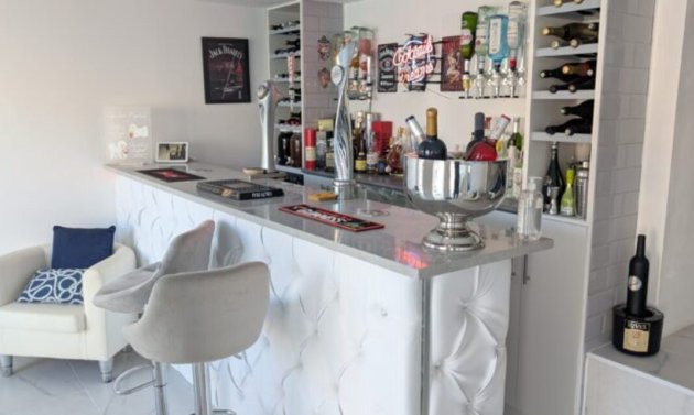 Reventa - Villa -
Villamartín - Villamartin