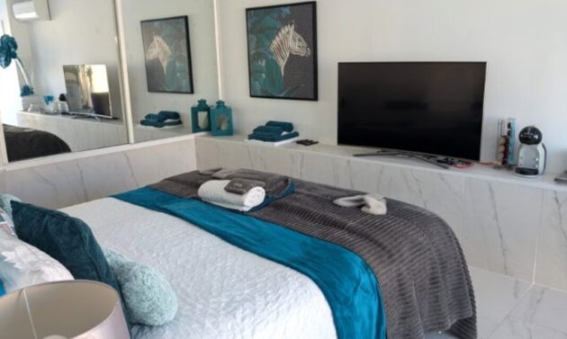 Reventa - Villa -
Villamartín - Villamartin